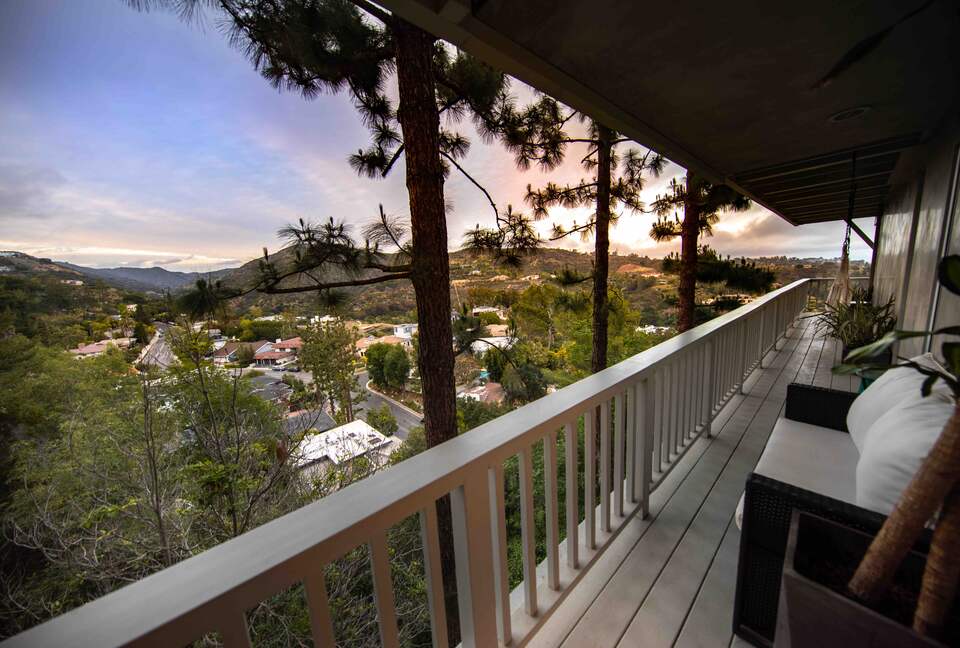 Villa de Vista | Luxury Home with Stunning Views and Fire Pit - Los Angeles, California