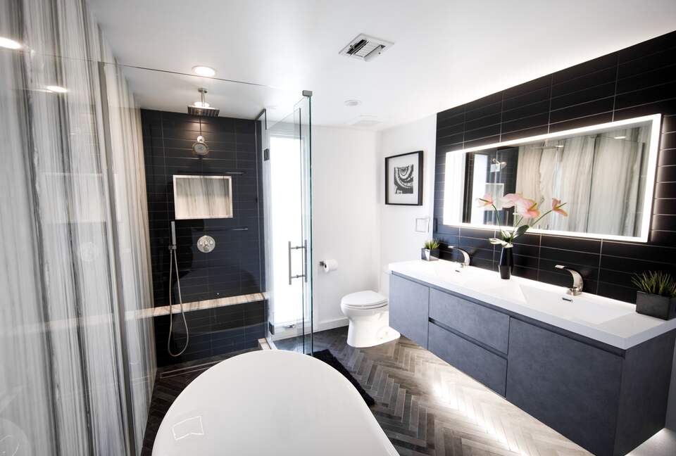 Villa de Vista | Luxury Home with Stunning Views and Fire Pit - Los Angeles, California