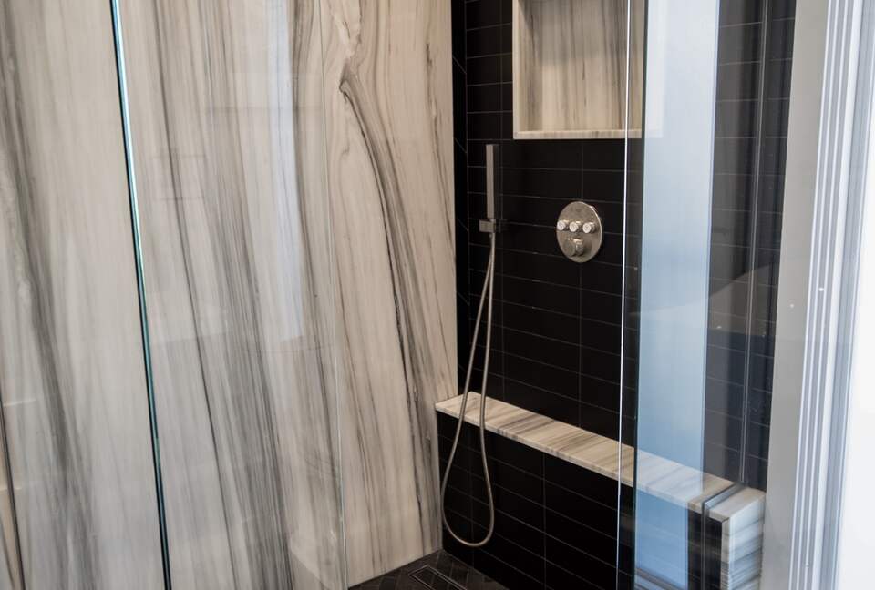 Villa de Vista | Luxury Home with Stunning Views and Fire Pit - Los Angeles, California