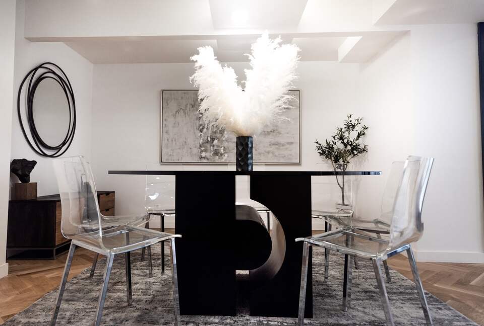 Villa de Vista | Luxury Home with Stunning Views and Fire Pit - Los Angeles, California