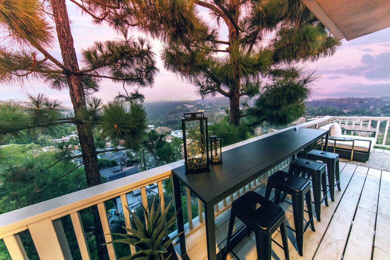 Villa de Vista | Luxury Home with Stunning Views and Fire Pit - Los Angeles, California