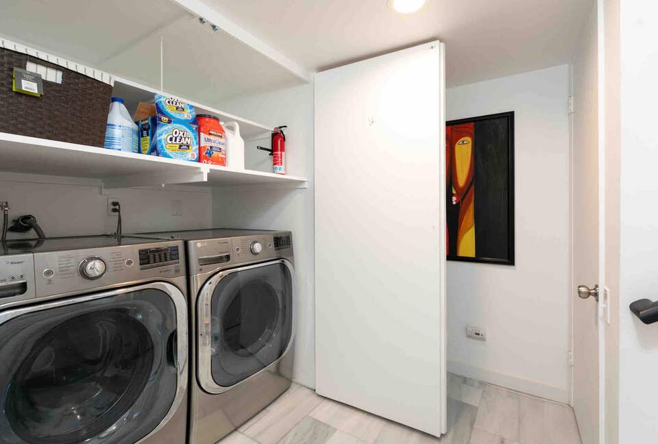 Villa de Vista | Luxury Home with Stunning Views and Fire Pit - Los Angeles, California