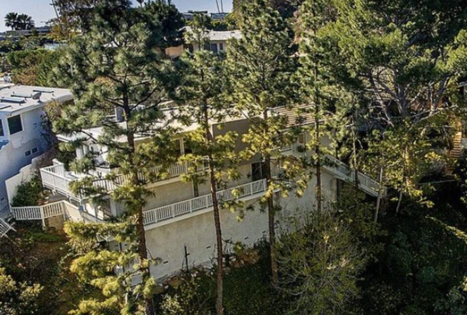 Villa de Vista | Luxury Home with Stunning Views and Fire Pit - Los Angeles, California