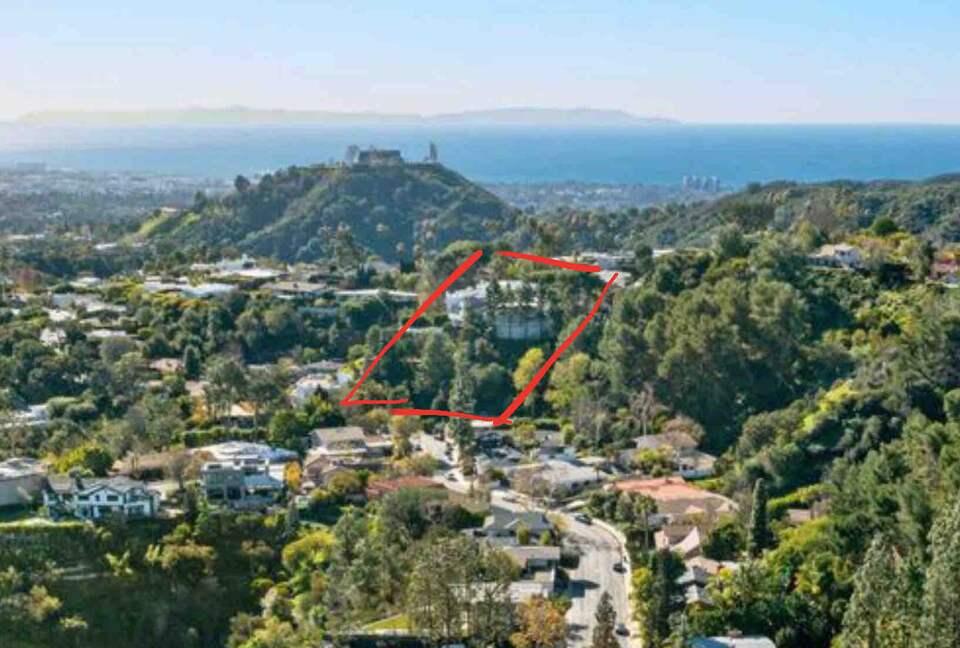 Villa de Vista | Luxury Home with Stunning Views and Fire Pit - Los Angeles, California