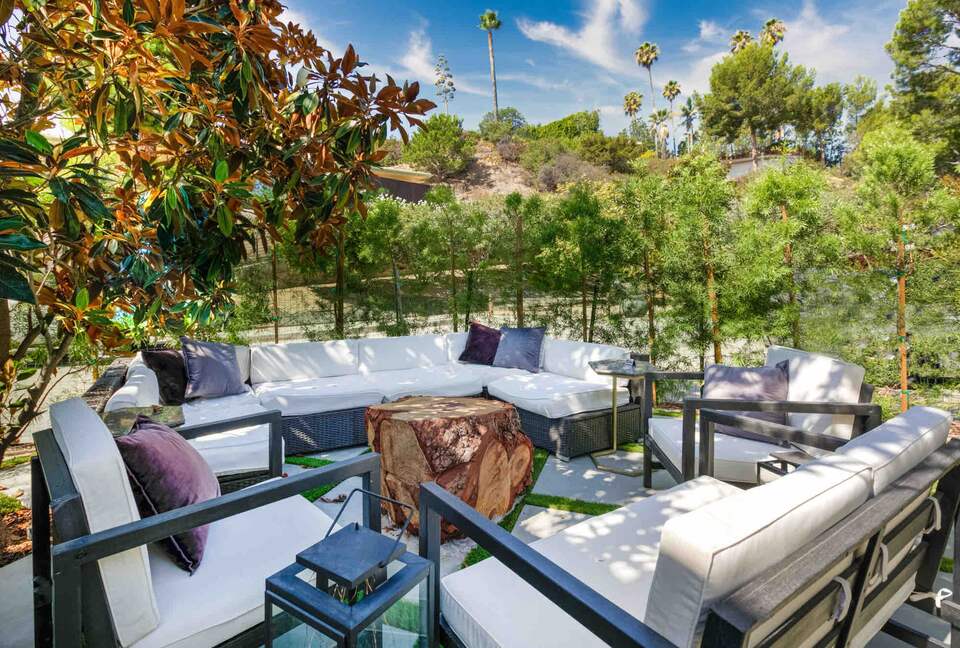 Villa de Vista | Luxury Home with Stunning Views and Fire Pit - Los Angeles, California