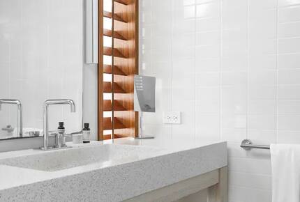 Hilton Vacation Club The Modern Honolulu | City View - Honolulu, Hawaii