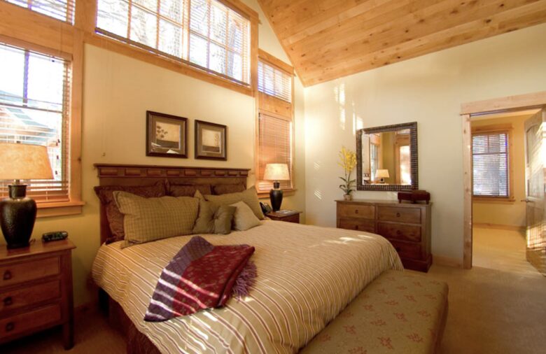 Old Greenwood 3 Bedroom Cabin | On Jack Nicklaus Golf Course -- Perfect for Ski and Summer! - Truckee, California