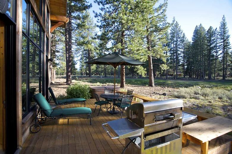 Old Greenwood 3 Bedroom Cabin | On Jack Nicklaus Golf Course -- Perfect for Ski and Summer! - Truckee, California