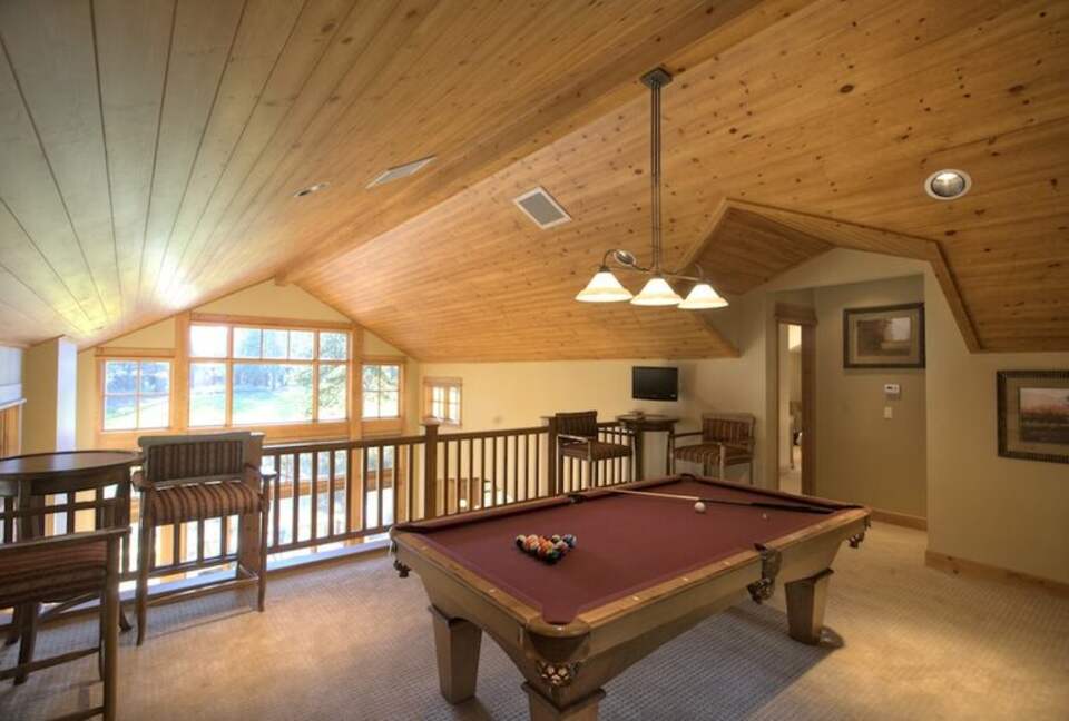 Old Greenwood 3 Bedroom Cabin | On Jack Nicklaus Golf Course -- Perfect for Ski and Summer! - Truckee, California