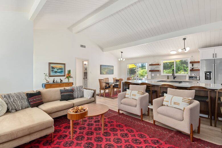 living room with great seating