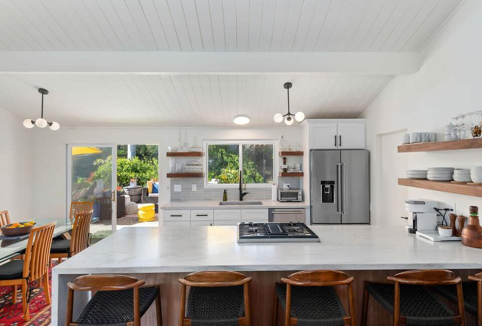 waterfall quartzite counter bar