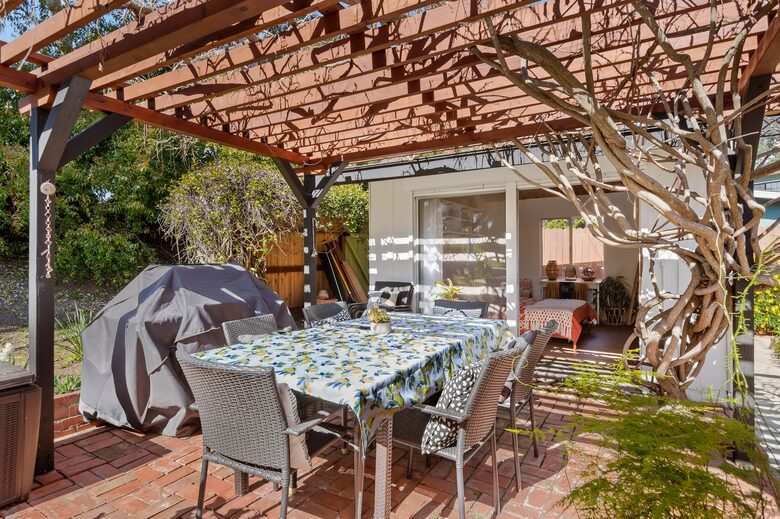 outdoor dining, BBQ, winter