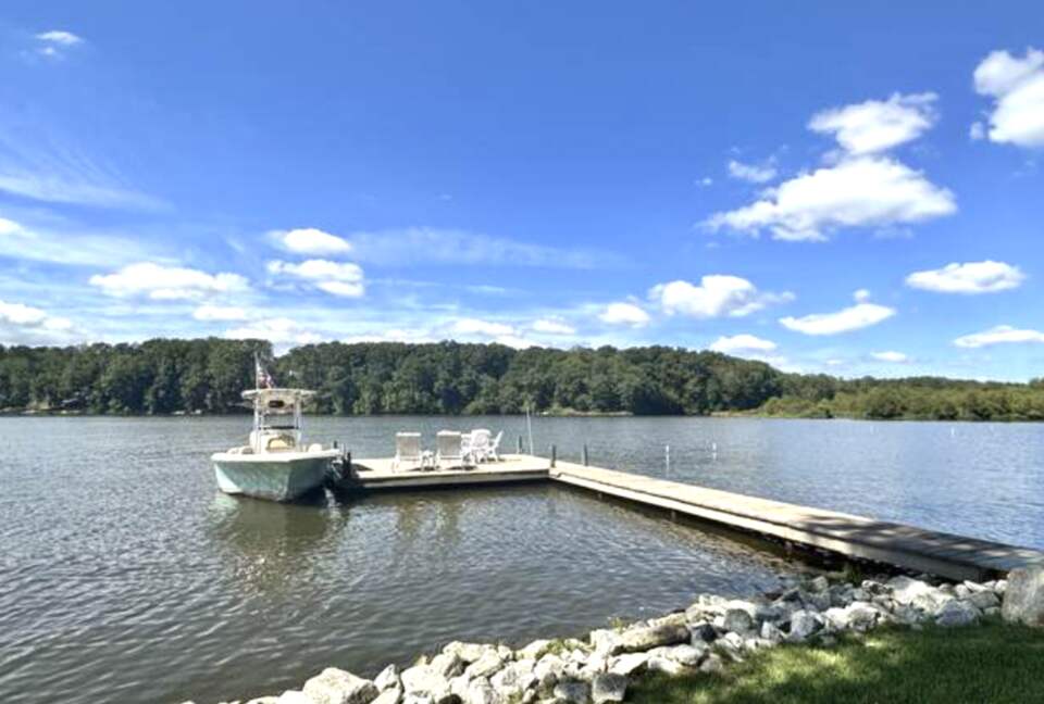 Goose Cottage Lakefront Getaway - Eatonton, Georgia
