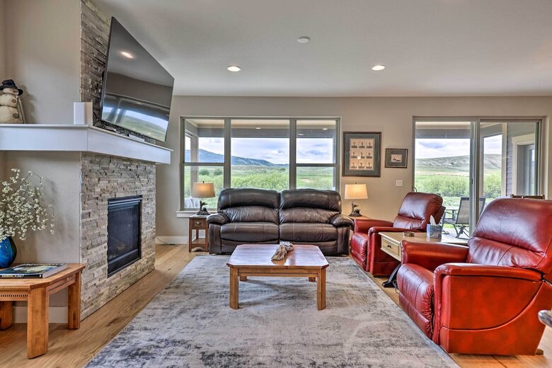 Relaxing Granby Retreat | With a Deck, Grill & Mountain Views - Granby, Colorado