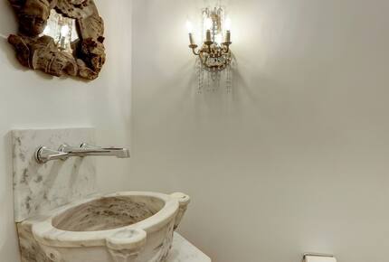 Brenham-Home/Barn & "Little Spot of Heaven" Vacation Retreat - Brenham, Texas