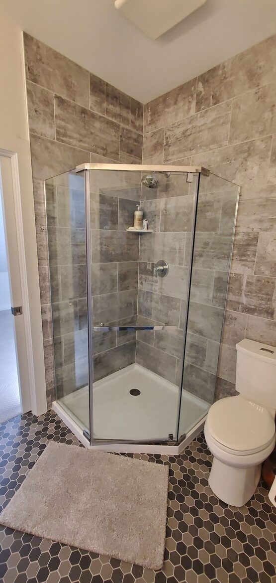 Brenham-Home/Barn & "Little Spot of Heaven" Vacation Retreat - Brenham, Texas