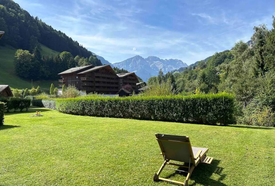 Riverside Mountain Retreat - Val-d'Illiez, Switzerland