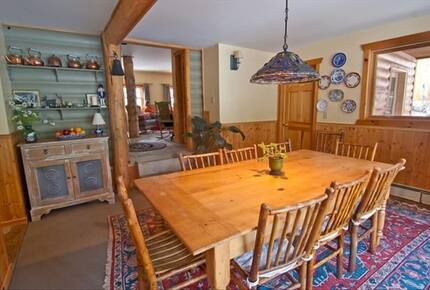 Dining table has extentions if needed