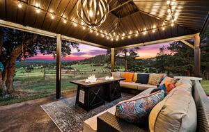 Cold Springs Ranch, 20 Acres, Hot Tub, Frisbee Golf - Golden, Colorado