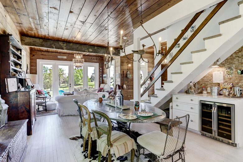 Brenham-Home/Barn & "Little Spot of Heaven" Vacation Retreat - Brenham, Texas