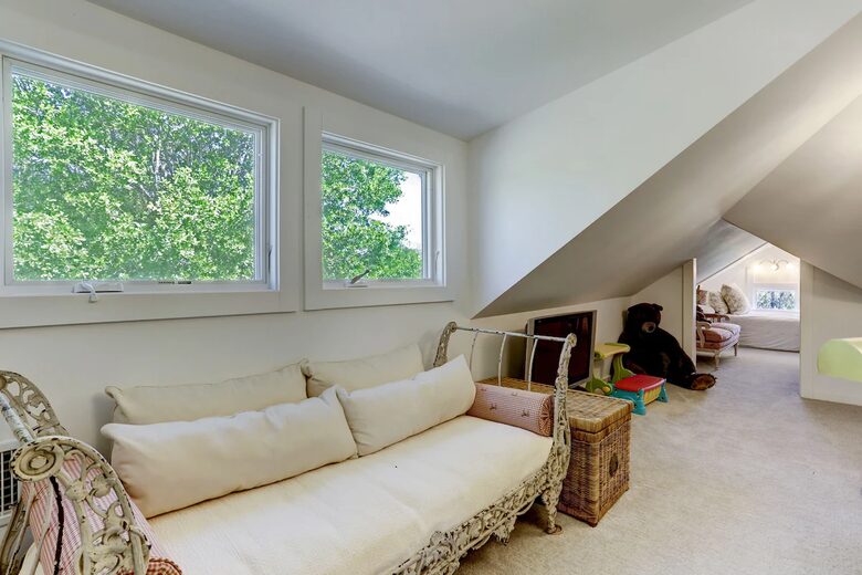 Brenham-Home/Barn & "Little Spot of Heaven" Vacation Retreat - Brenham, Texas