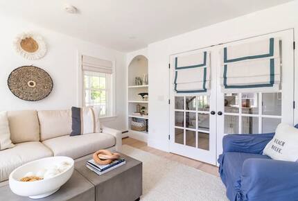 Classic New England Beach Home | Steps from beach and downtown - Falmouth, Massachusetts