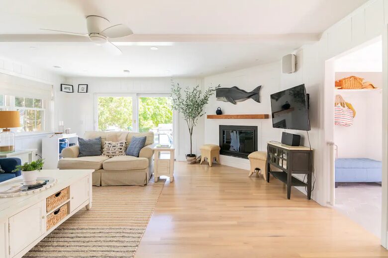 Classic New England Beach Home | Steps from beach and downtown - Falmouth, Massachusetts