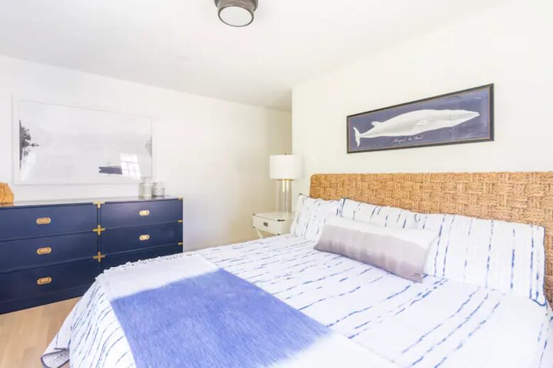 Classic New England Beach Home | Steps from beach and downtown - Falmouth, Massachusetts