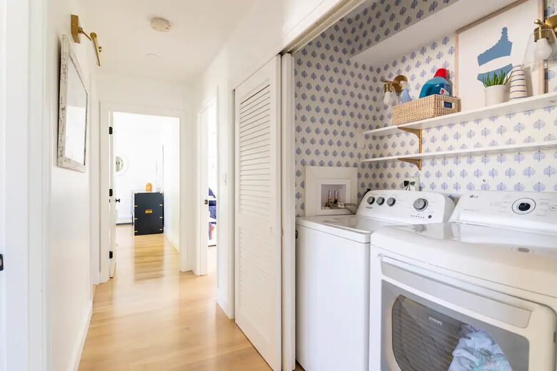 Classic New England Beach Home | Steps from beach and downtown - Falmouth, Massachusetts