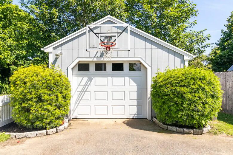 Classic New England Beach Home | Steps from beach and downtown - Falmouth, Massachusetts