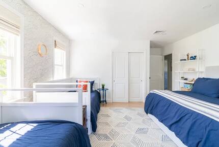 Classic New England Beach Home | Steps from beach and downtown - Falmouth, Massachusetts