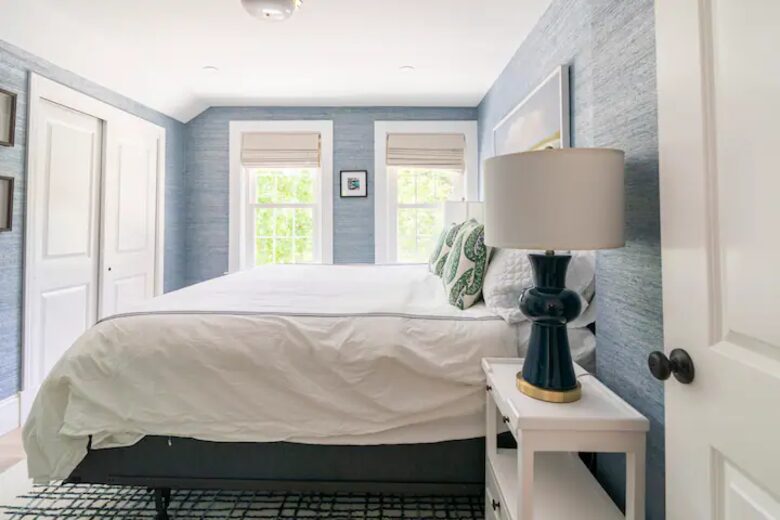 Classic New England Beach Home | Steps from beach and downtown - Falmouth, Massachusetts