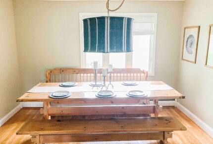 Classic New England Beach Home | Steps from beach and downtown - Falmouth, Massachusetts