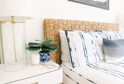 Classic New England Beach Home | Steps from beach and downtown - Falmouth, Massachusetts