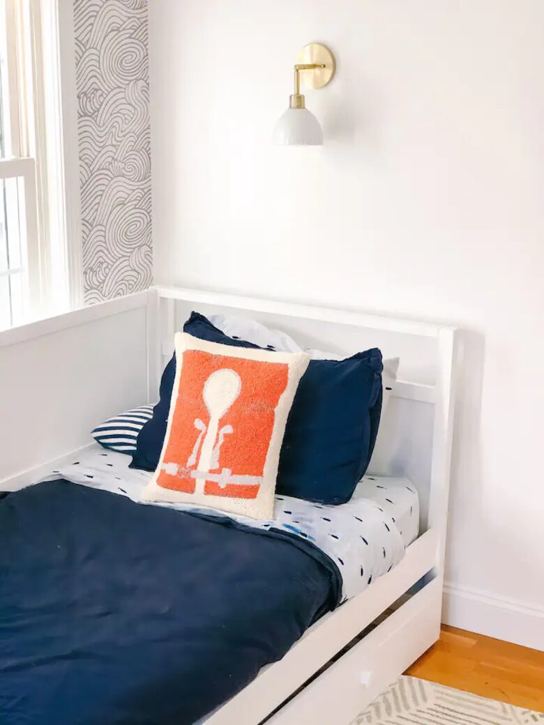 Classic New England Beach Home | Steps from beach and downtown - Falmouth, Massachusetts