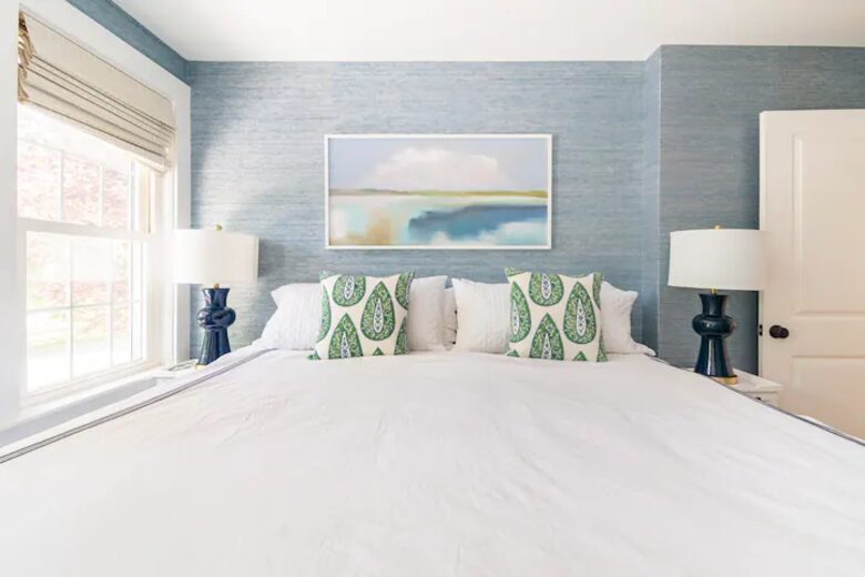 Classic New England Beach Home | Steps from beach and downtown - Falmouth, Massachusetts