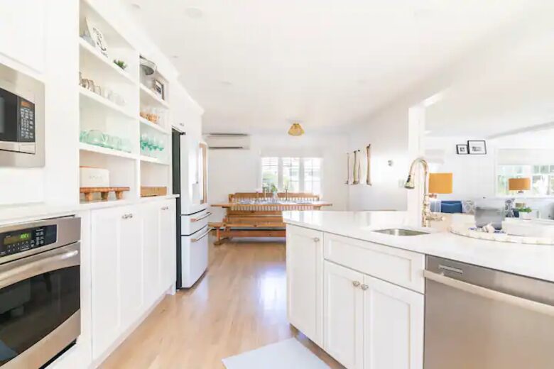 Classic New England Beach Home | Steps from beach and downtown - Falmouth, Massachusetts