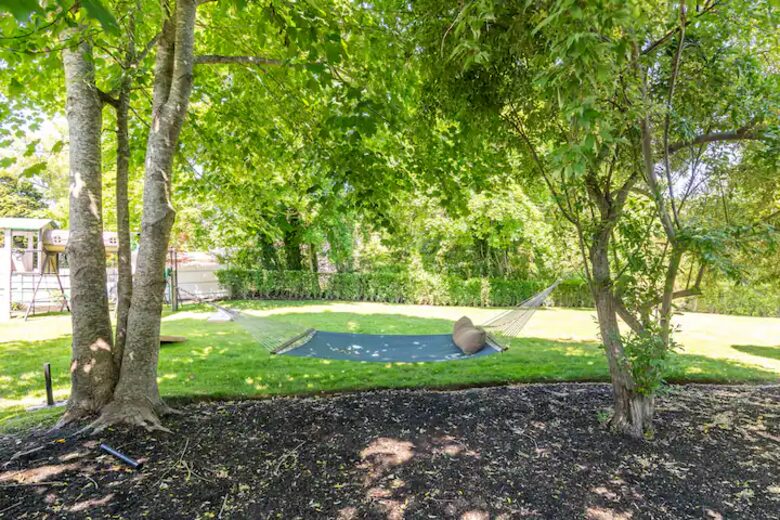 Classic New England Beach Home | Steps from beach and downtown - Falmouth, Massachusetts