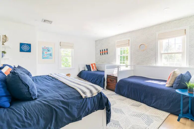 Classic New England Beach Home | Steps from beach and downtown - Falmouth, Massachusetts
