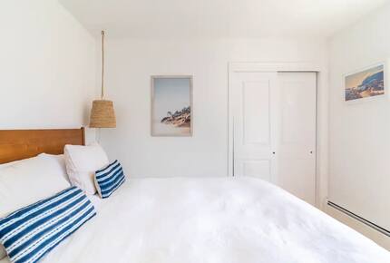 Classic New England Beach Home | Steps from beach and downtown - Falmouth, Massachusetts