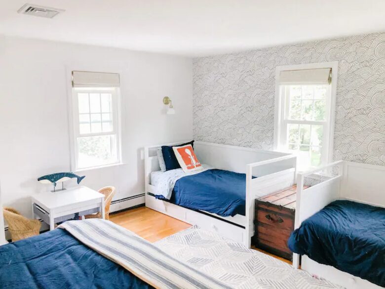 Classic New England Beach Home | Steps from beach and downtown - Falmouth, Massachusetts