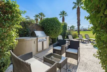 Palm Desert Golf Frontage Getaway - Palm Desert, California