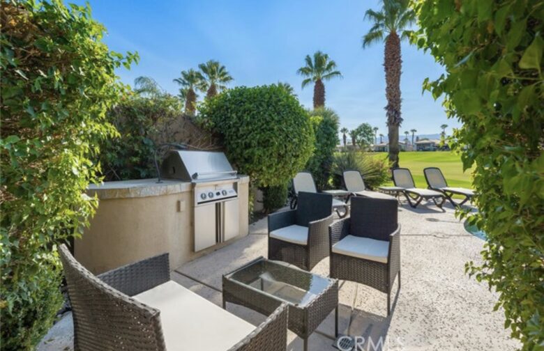 Palm Desert Golf Frontage Getaway - Palm Desert, California