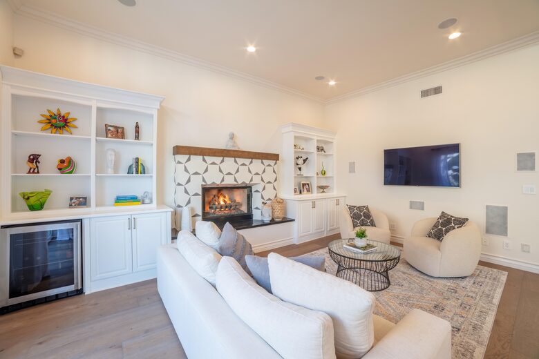 Manhattan Beach Tree Section Luxury - Manhattan Beach, California