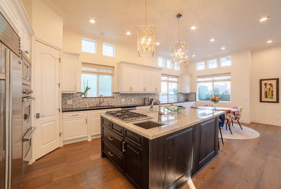 Manhattan Beach Tree Section Luxury - Manhattan Beach, California