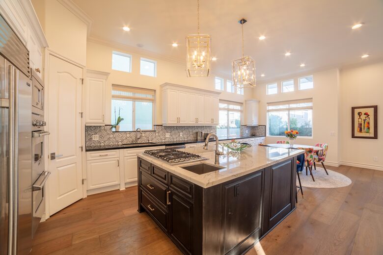 Manhattan Beach Tree Section Luxury - Manhattan Beach, California