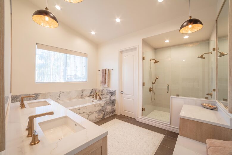 Manhattan Beach Tree Section Luxury - Manhattan Beach, California