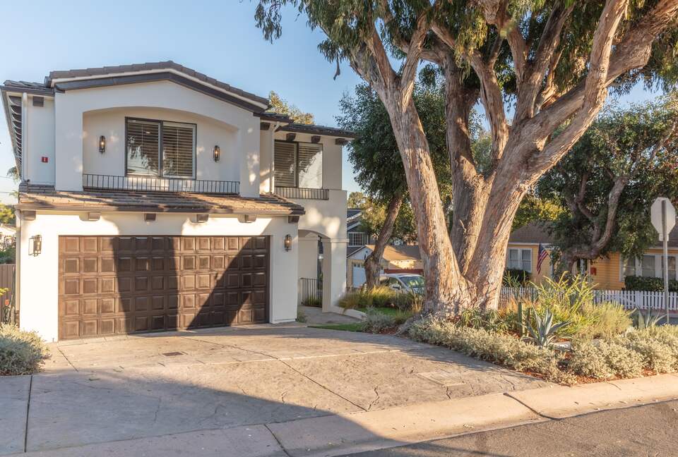 Manhattan Beach Tree Section Luxury - Manhattan Beach, California