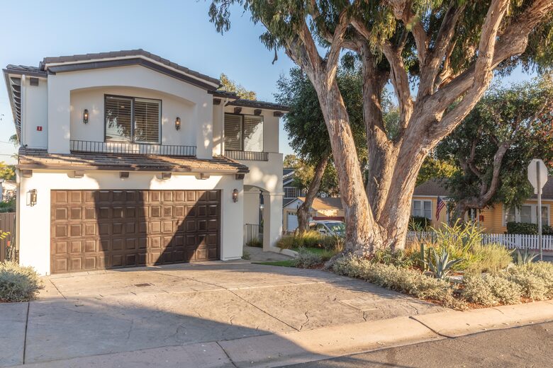 Manhattan Beach Tree Section Luxury - Manhattan Beach, California