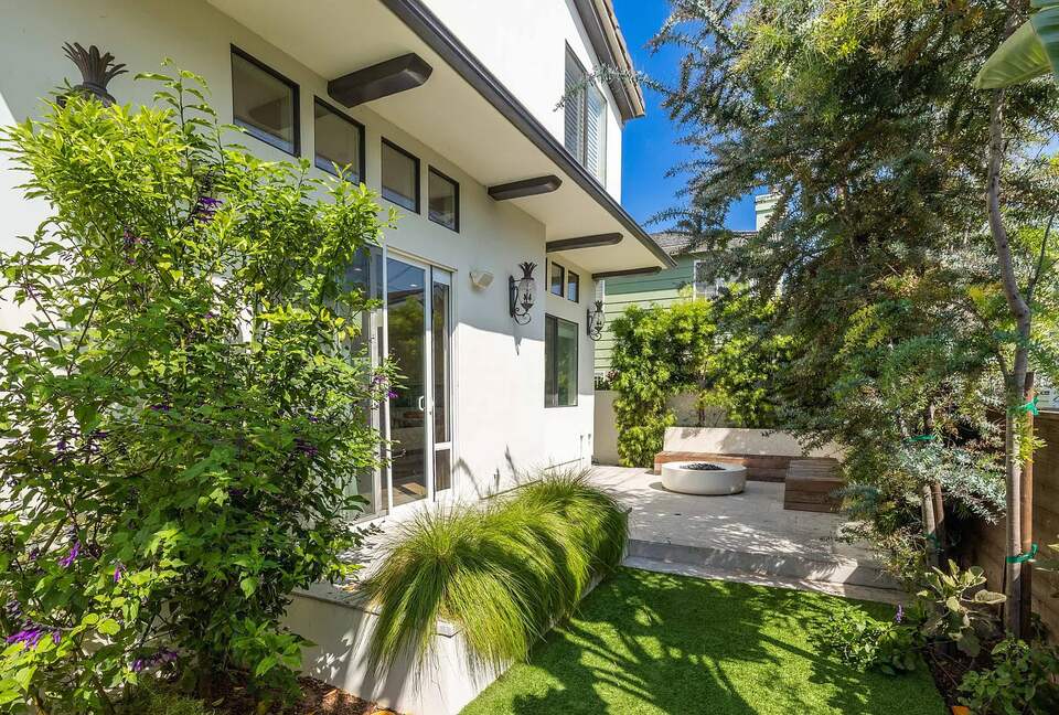 Manhattan Beach Tree Section Luxury - Manhattan Beach, California